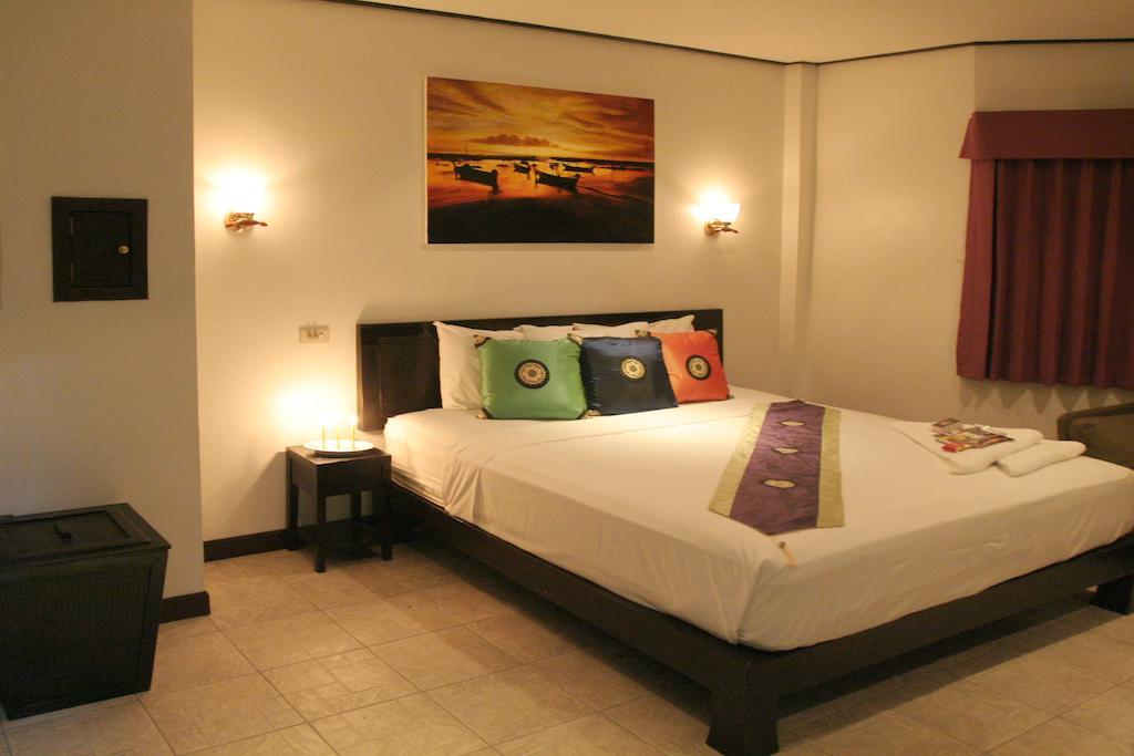 Angus O'Tool'S Guesthouse Karon Dış mekan fotoğraf